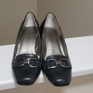 Short heel basic pump